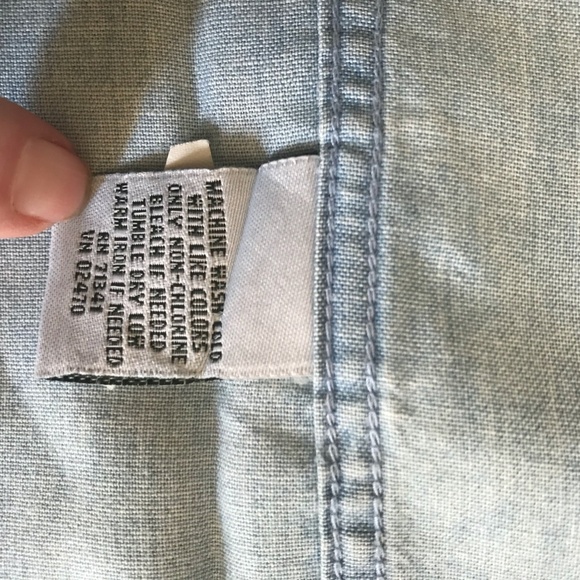 100% Cotton Button down Shirt - size M reg - Picture 7 of 7